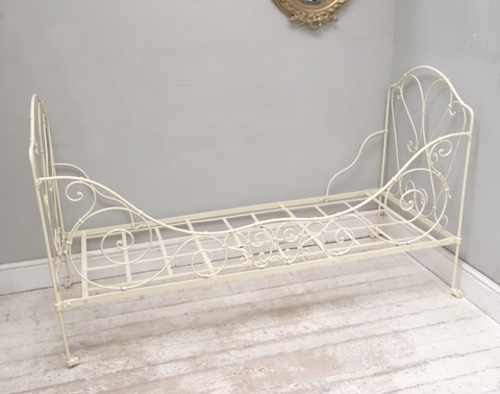french antique daybed